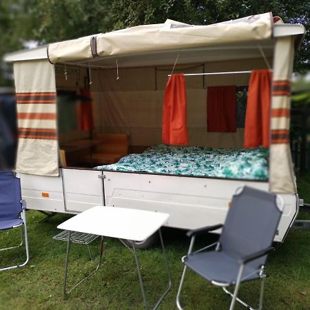 Retro Vouwwagen Hotel Tynaarlo Bagian luar foto