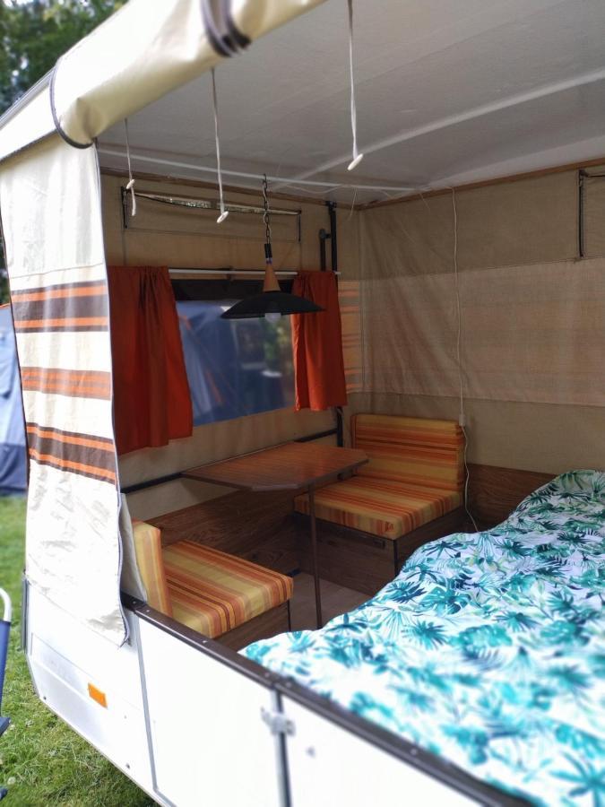 Retro Vouwwagen Hotel Tynaarlo Bagian luar foto